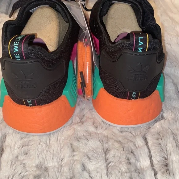 SOLD 🛑🛑 Brand new Adidas NMD womens Size 8 - Picture 3 of 7